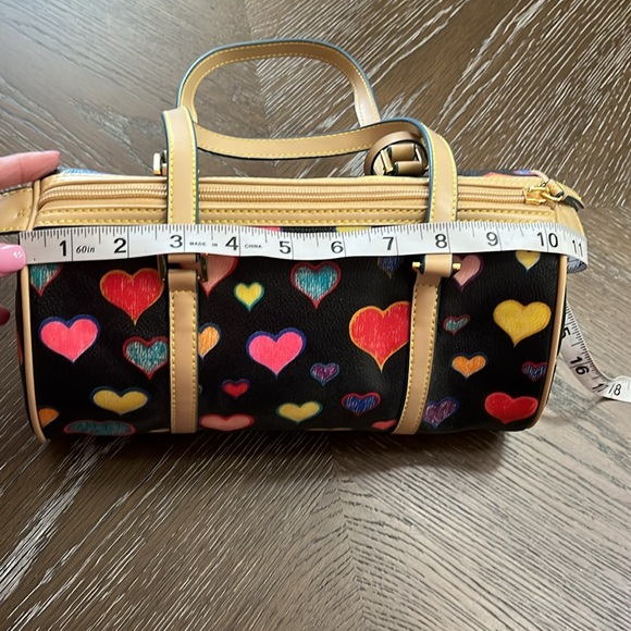 Black with multi colored hearts satchel bag - Picture 15 of 17